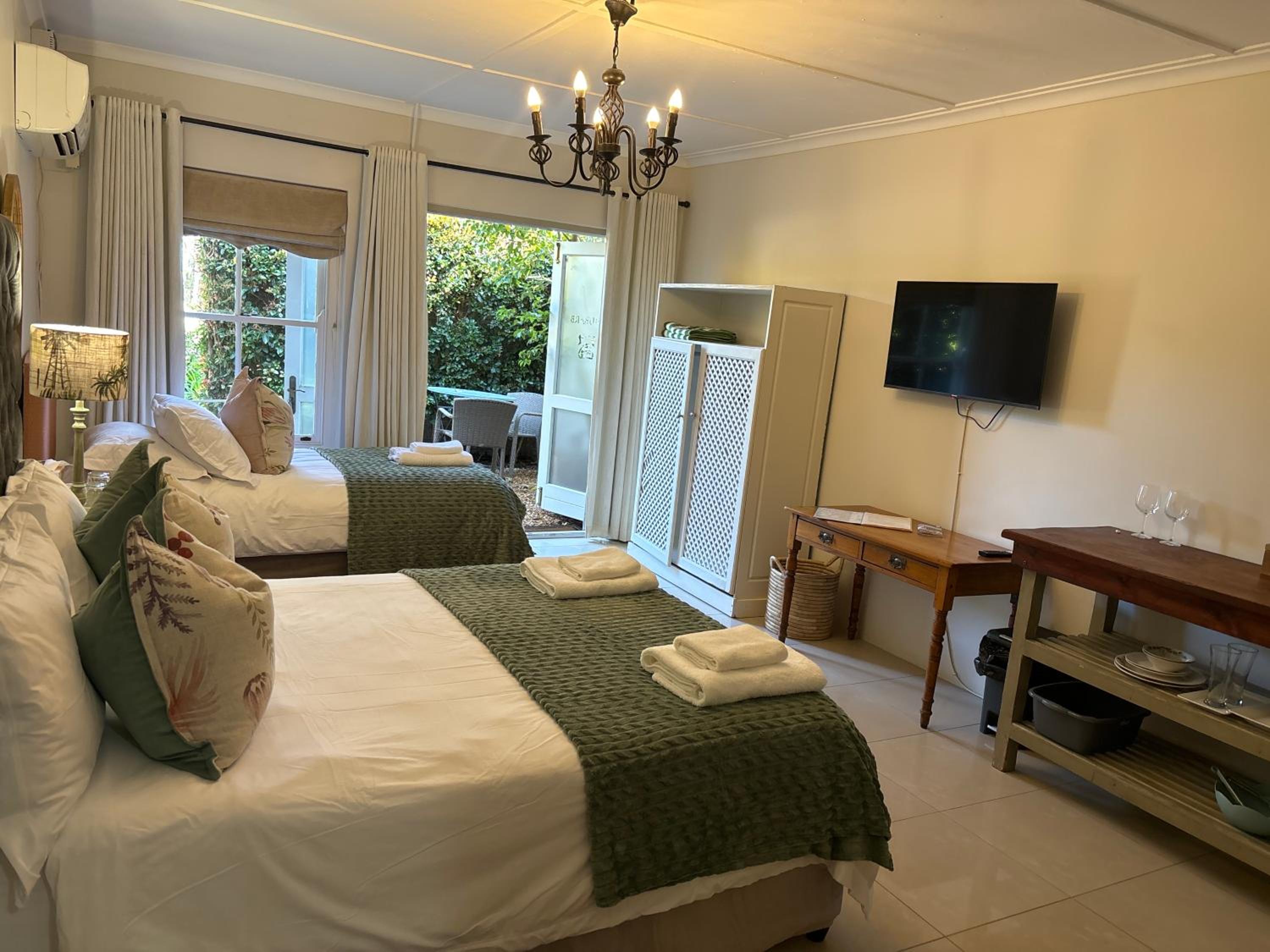 In the Vine Country Manor Guesthouse