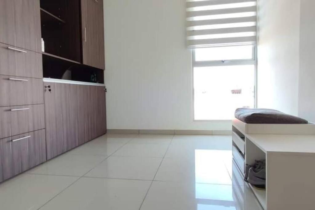 3F Apartamento 1 Dormitorio con escritorio Avenida Beni Los Cusis