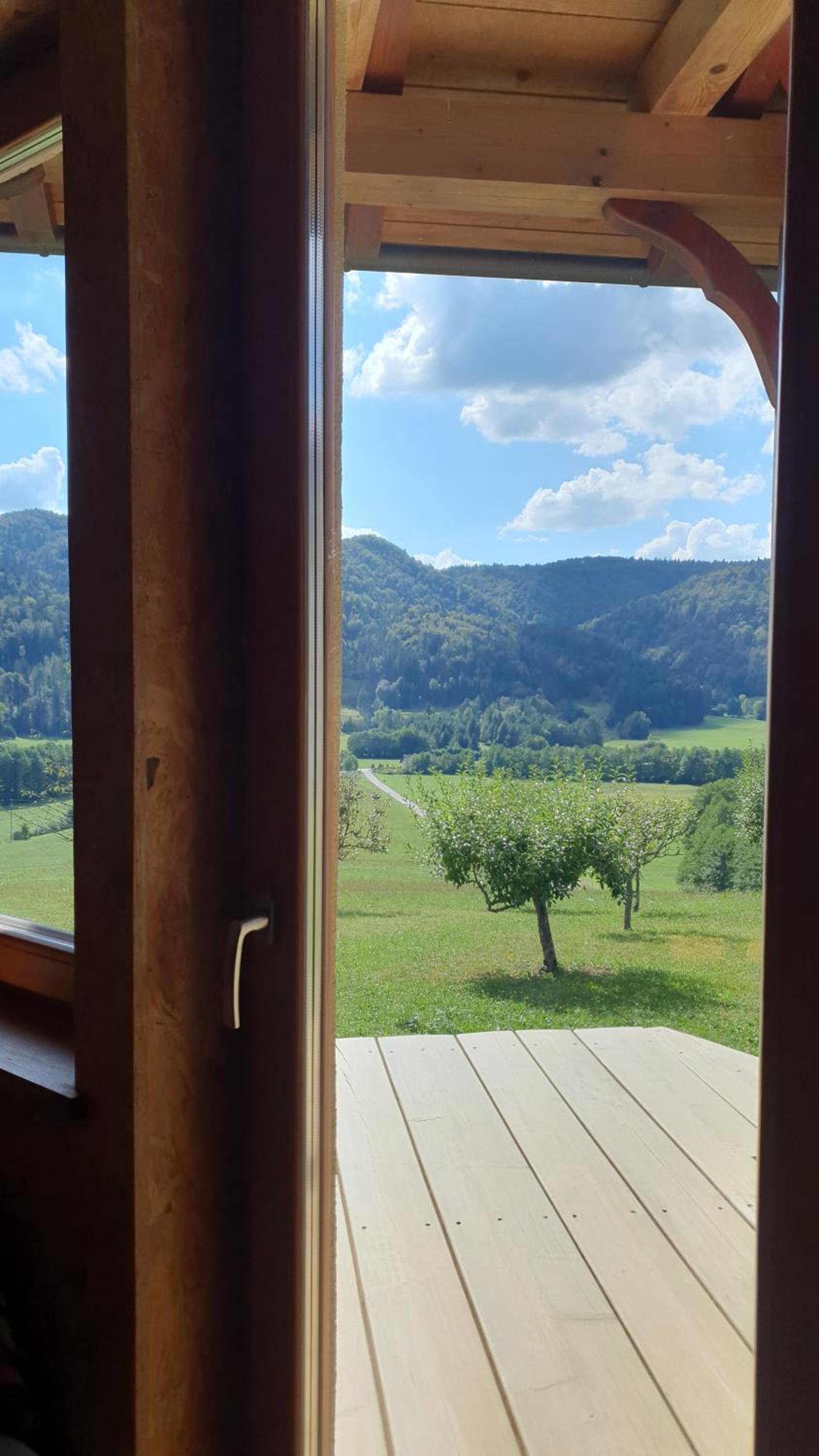 Lojzov toplar Modern haystack