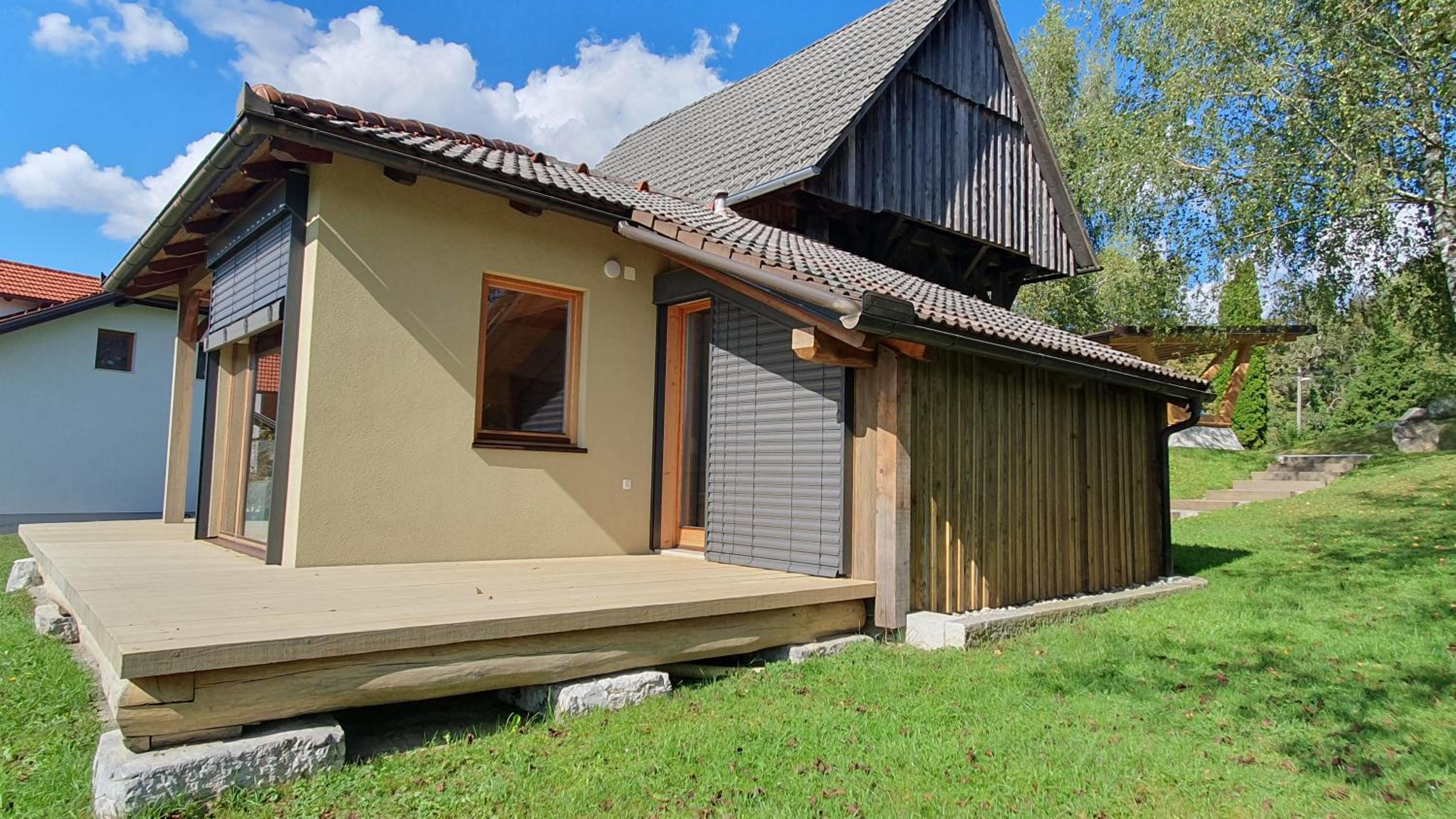 Lojzov toplar Modern haystack