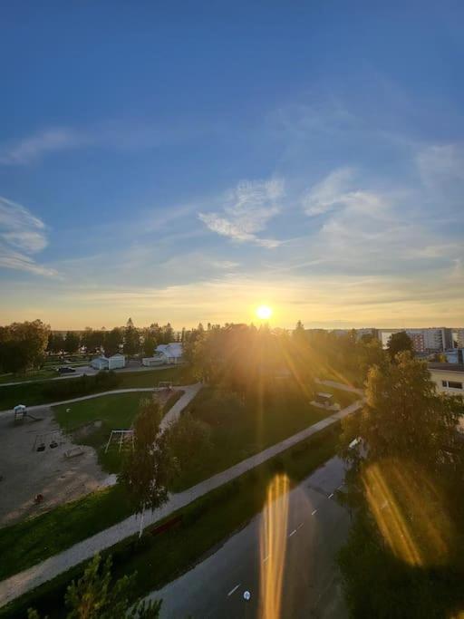 Beautiful apartment with seaview! Top 7th floor Free parking!