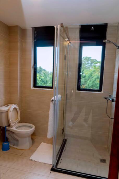 Century Park Luxurious Apartment view 4