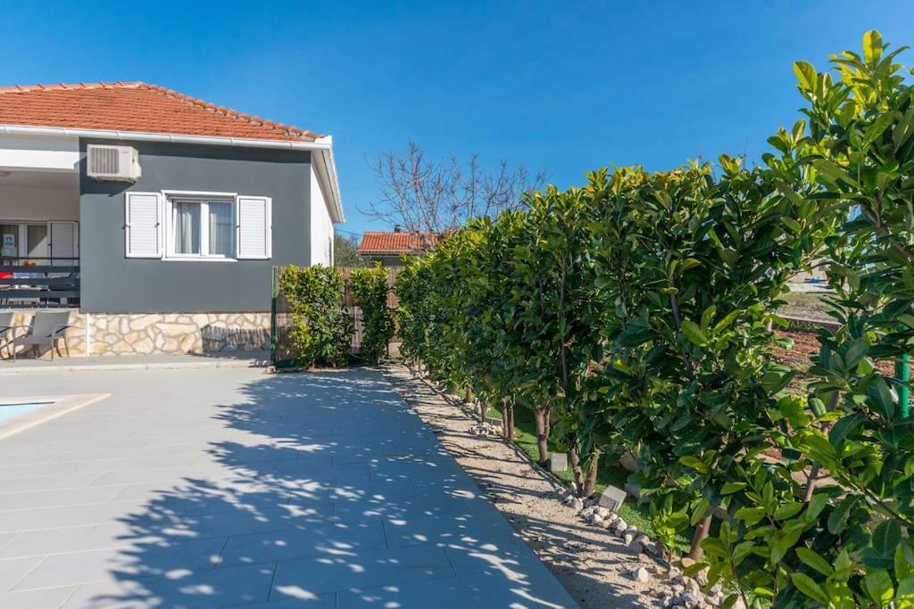 Holiday home with heated pool view 5