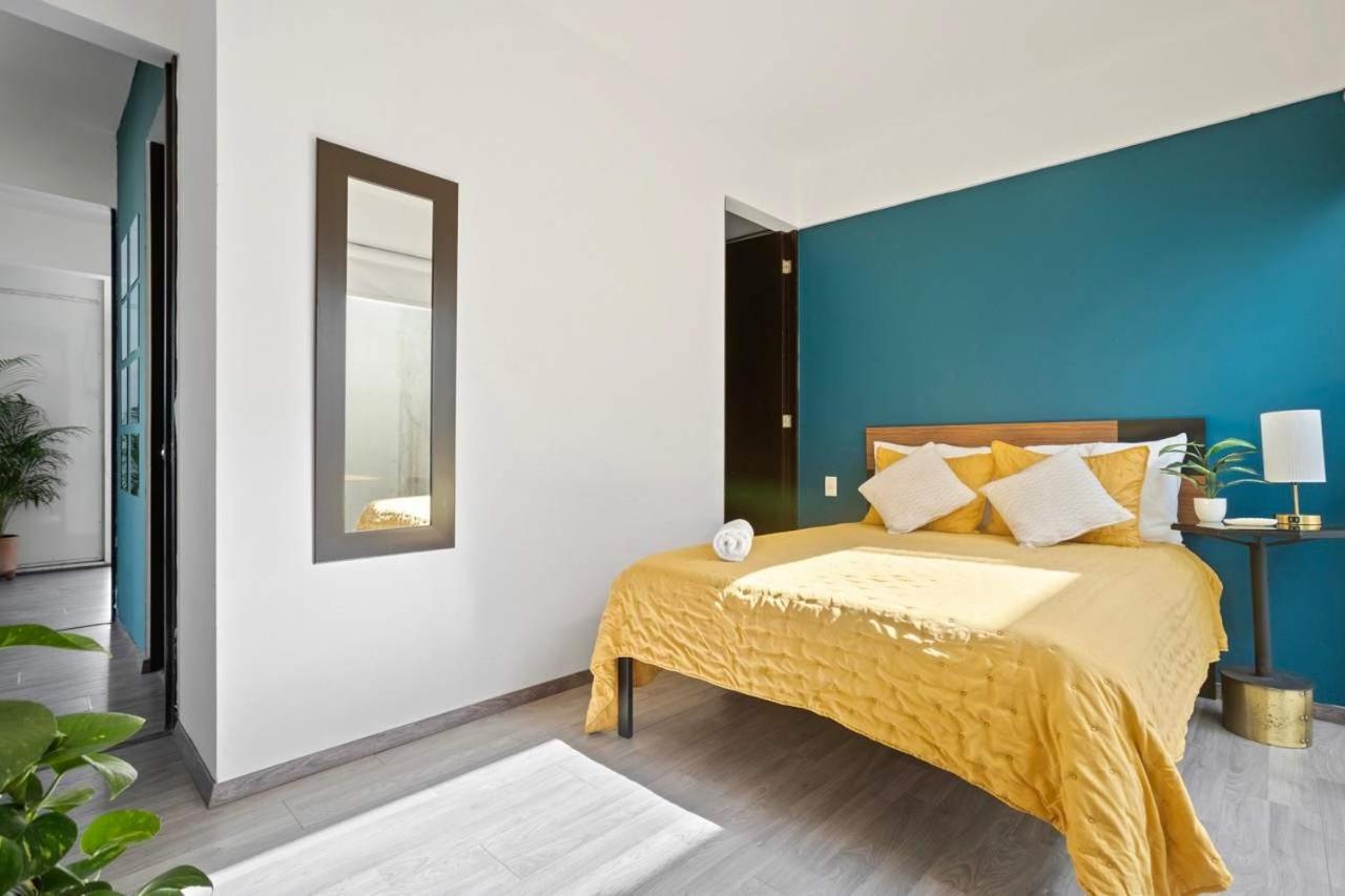 70-PH 2BR Roma Notre Penthouse Dplx Private roof photo 3
