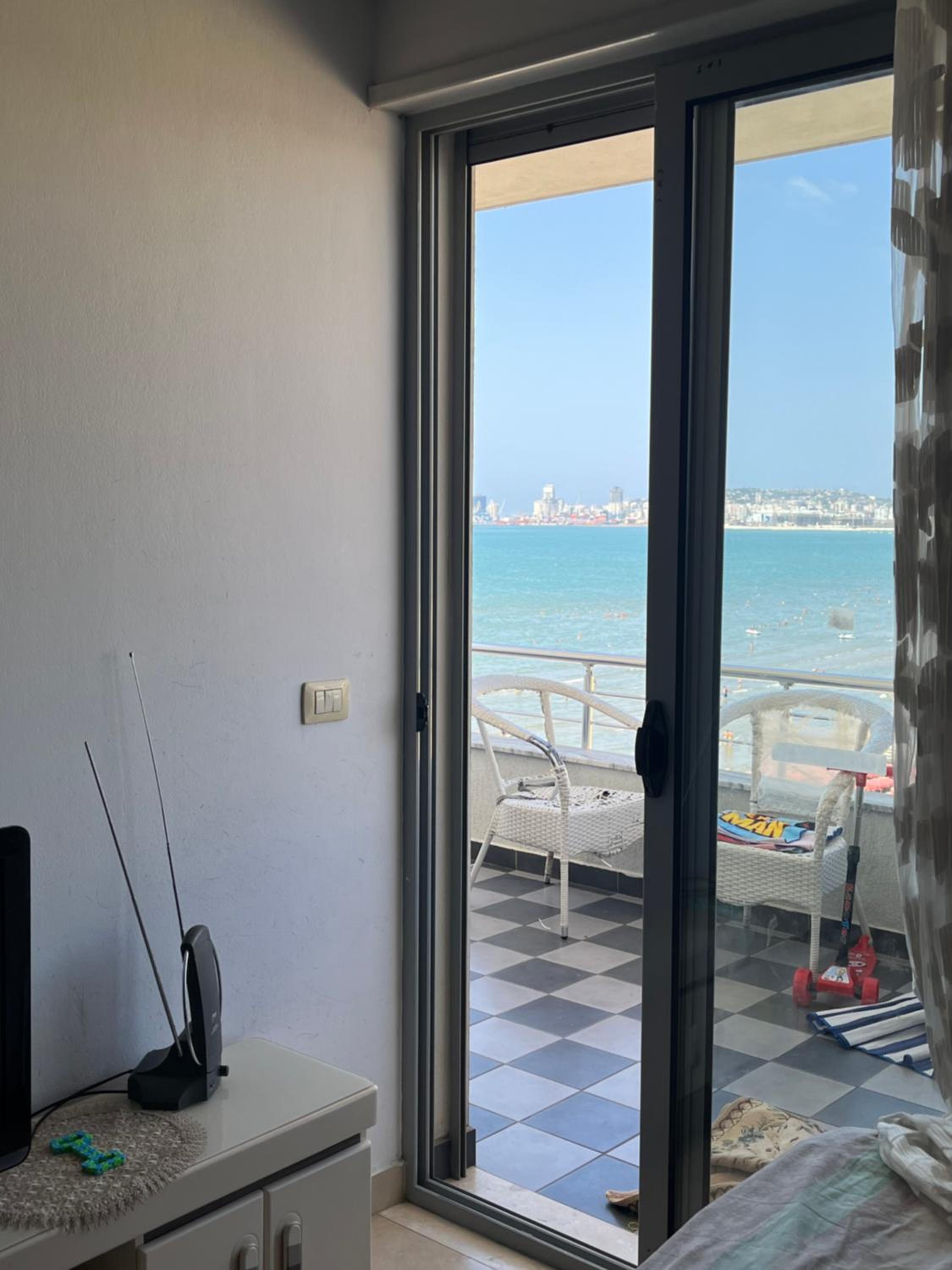 Sun, Sea and Serenity - Beachfront Apt with Sunset Views and Soothing Waves