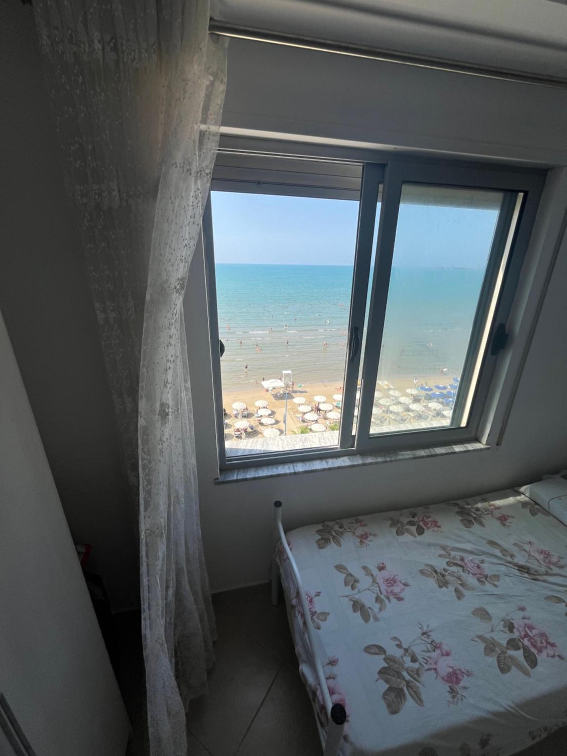 Sun, Sea and Serenity - Beachfront Apt with Sunset Views and Soothing Waves