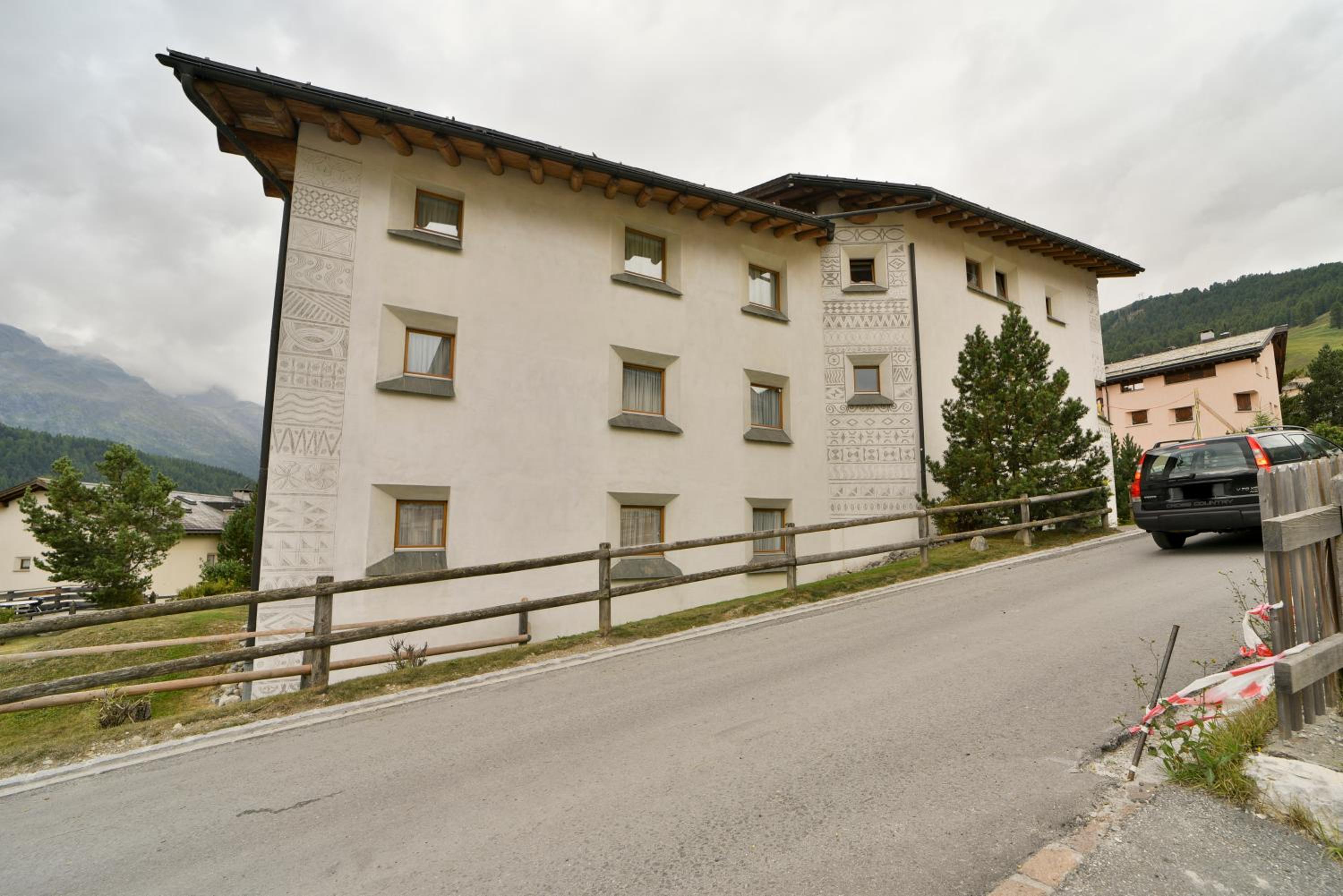 Chesa Spedlas - Celerina view 4
