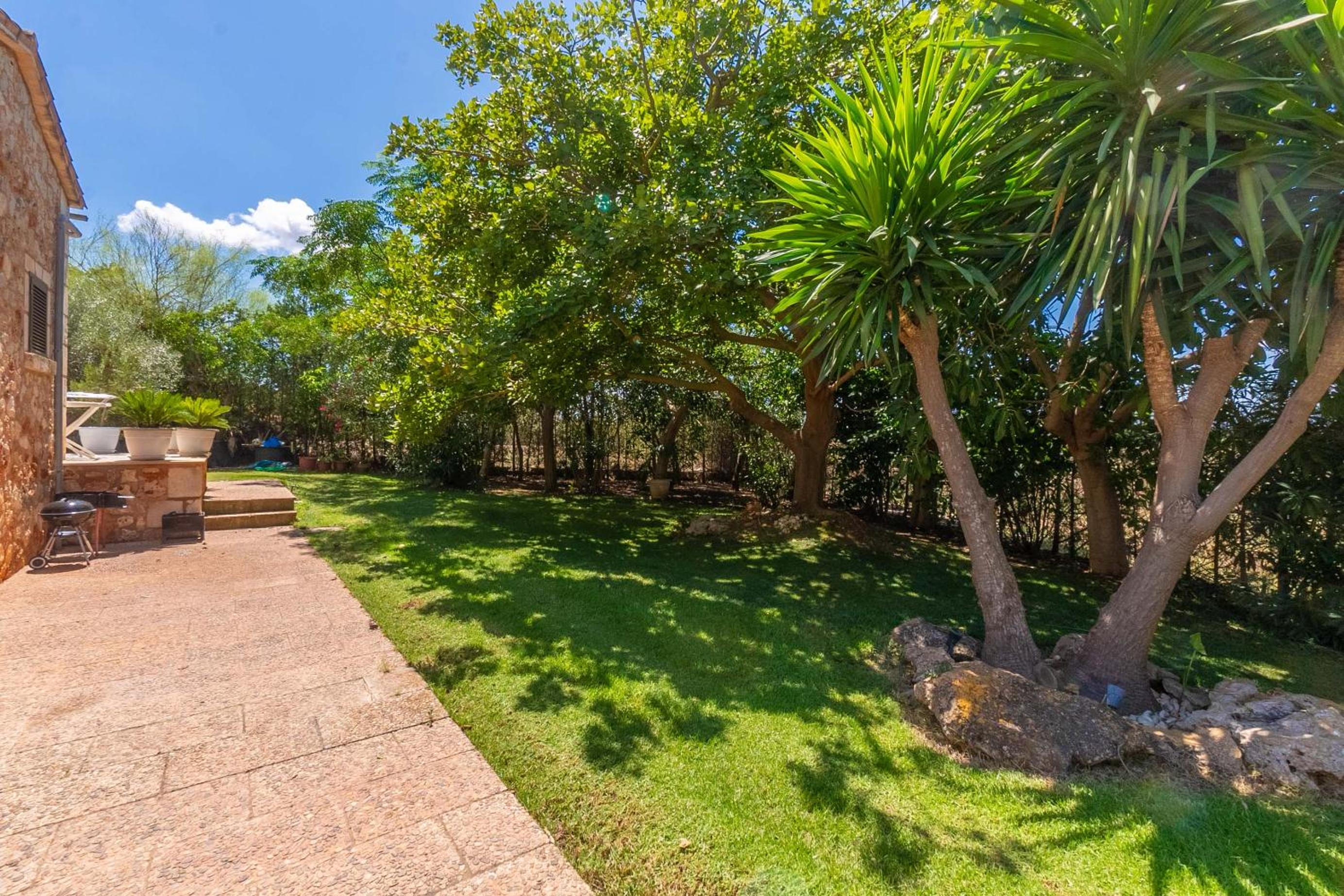 Villa Muro Garden view 3