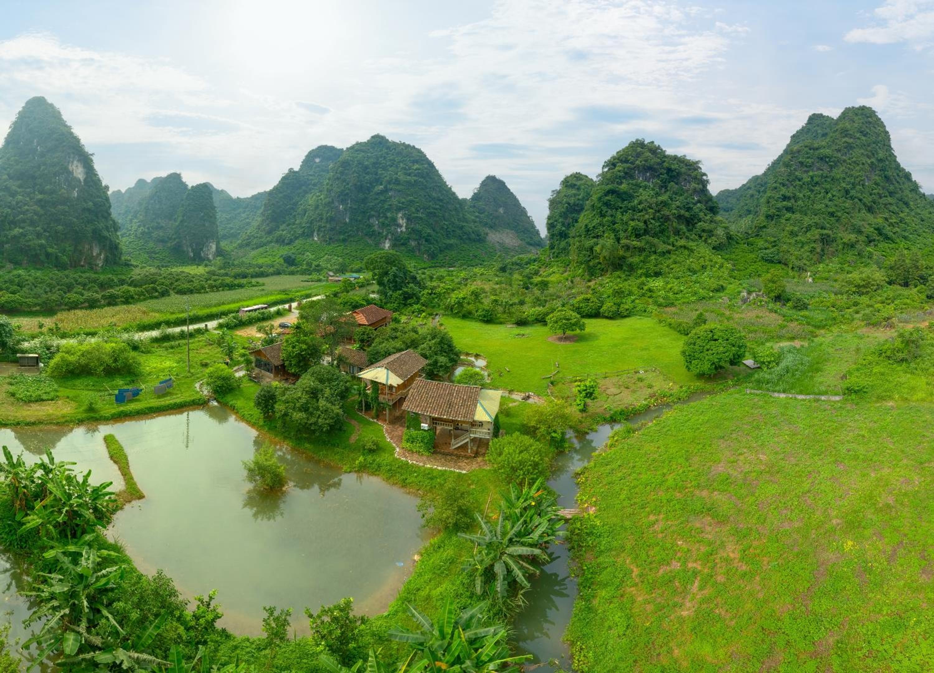 Phong Sơn Retreat - Homestay Hữu Liên, Lạng Sơn view 3