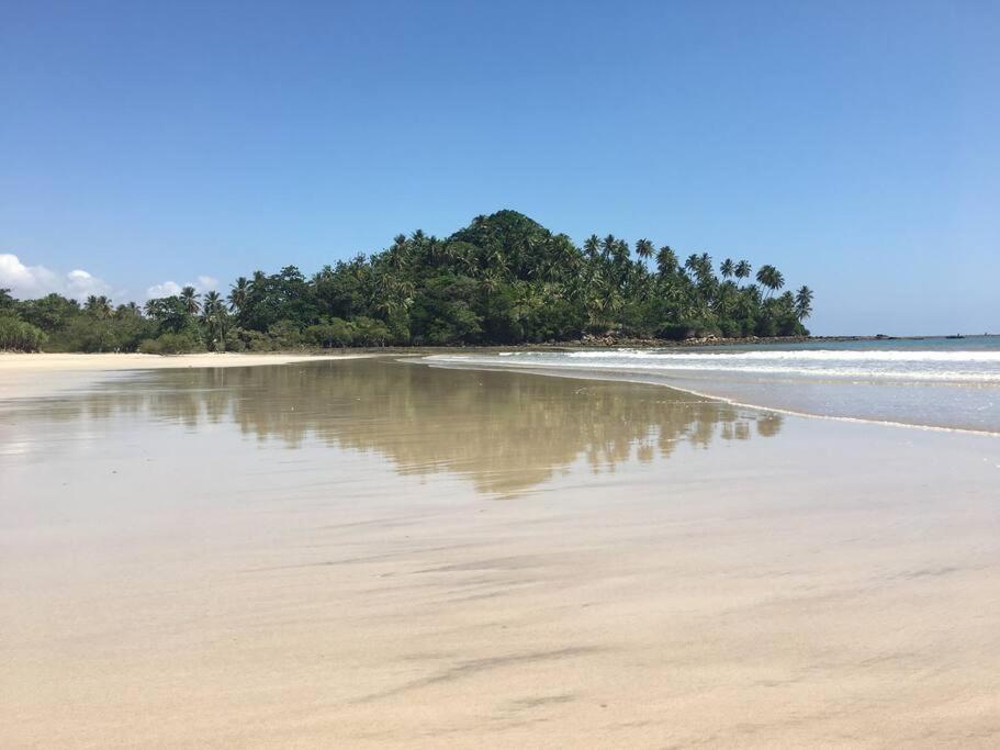 Casa de Praia Bainema (pé na areia) - Moreré