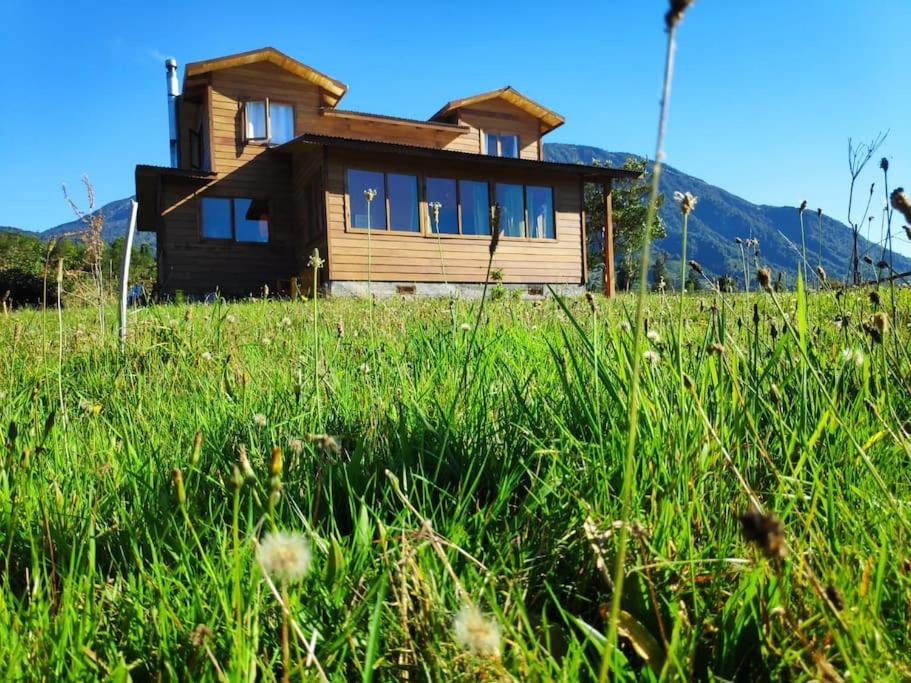 Casa familiar, vistas panoramicas del lago y cordillera