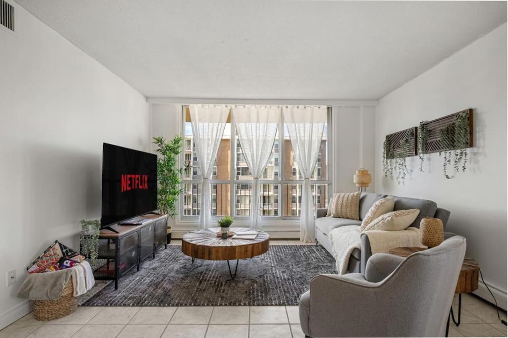 Downtown Near Rogers Place with Covered Parking, Sleeps 6, Pool Table, Sauna, Gym, Two Bedrooms & More