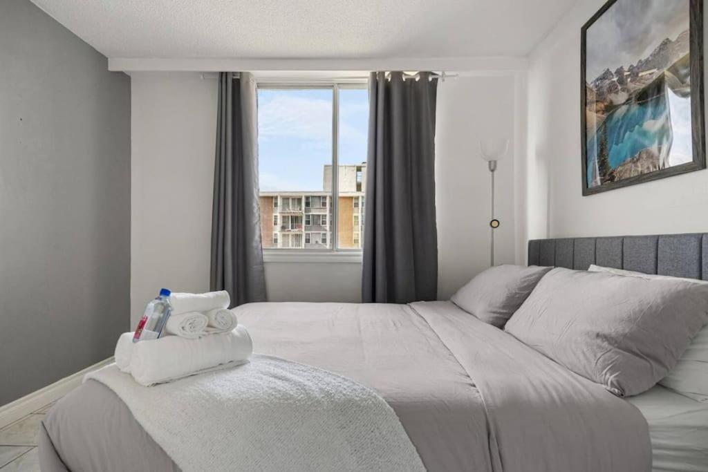 Downtown Near Rogers Place with Covered Parking, Sleeps 6, Pool Table, Sauna, Gym, Two Bedrooms & More