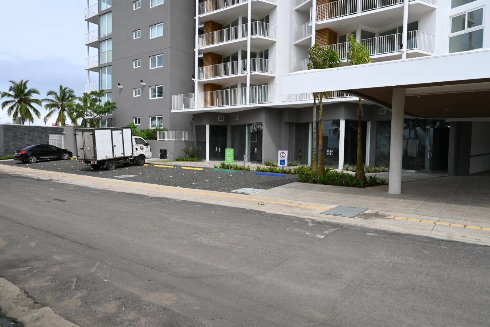 Modern beachfront condo perfect for the digital nomad in vibrant central Jacó