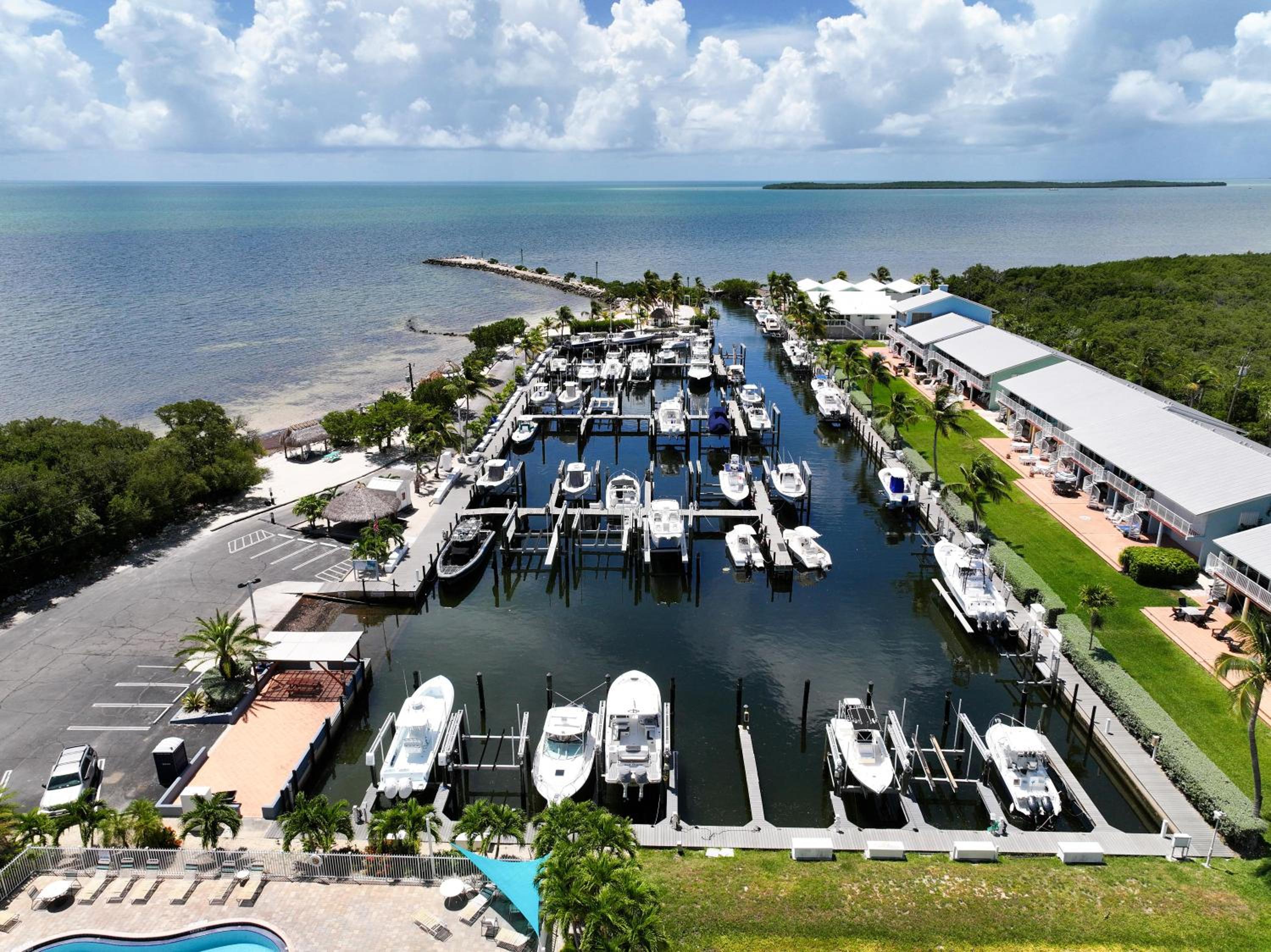 Villa Valbuena Aqua Vista Key Largo Marina Pickleball Remodeled 2025 view 5