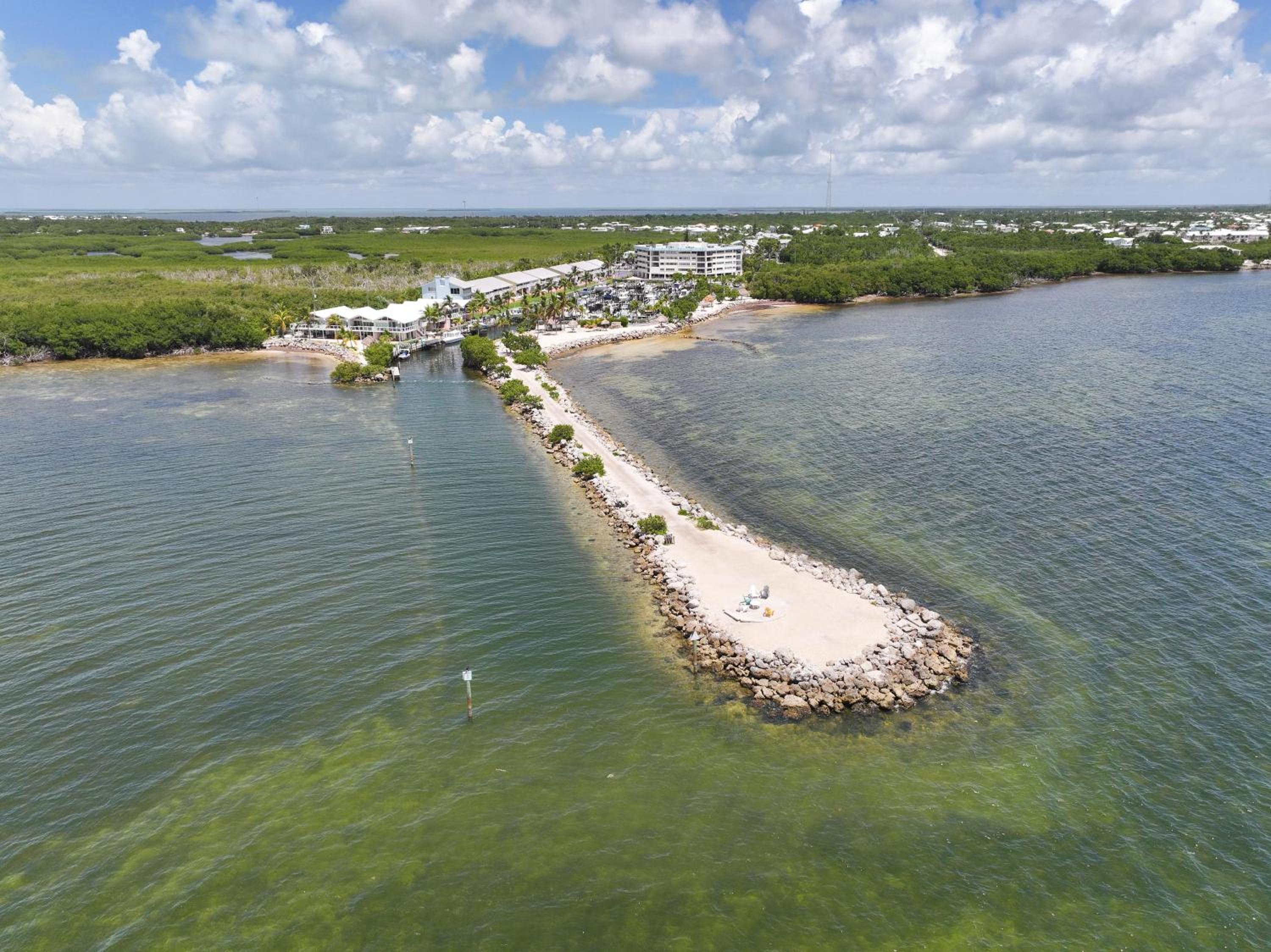 Villa Valbuena Aqua Vista Key Largo Marina Pickleball Remodeled 2025 view 3