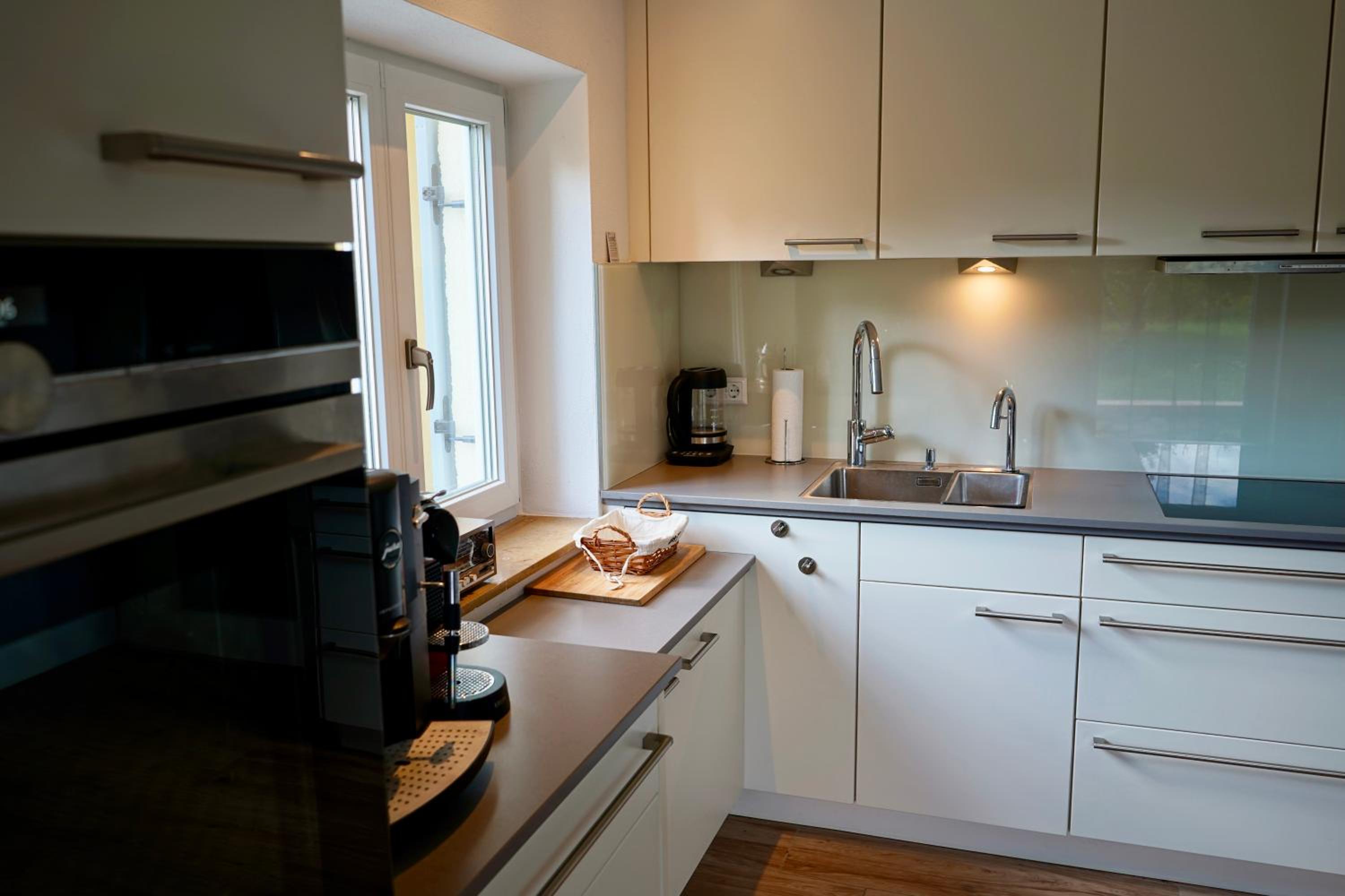 Ferienhaus Am Weitfeld - Ruheoase mit Garten & Bergblick nahe Salzburg