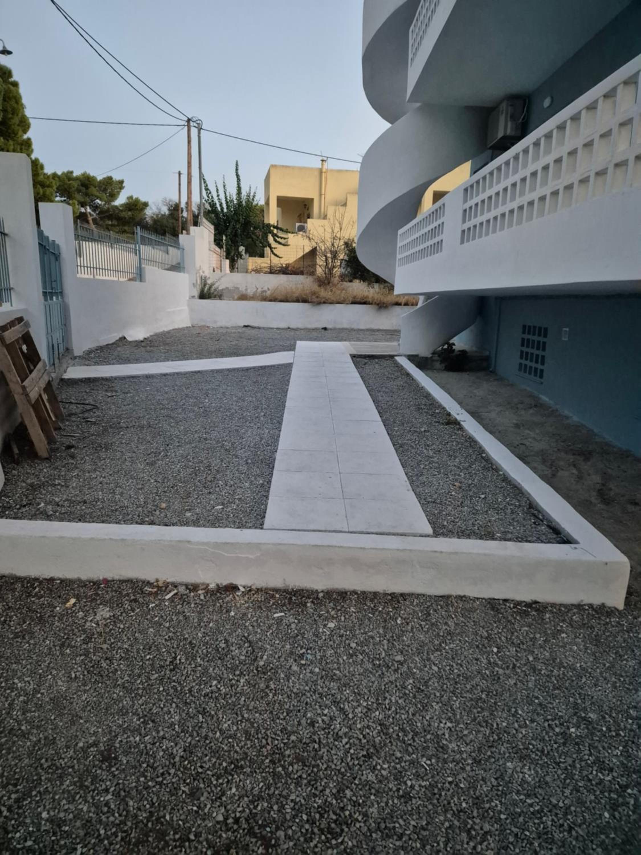 Deco Apartments Aigina view 3