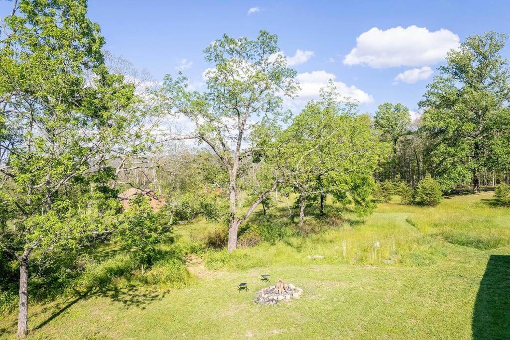 Cabin on 17 acres by National Forest view 3