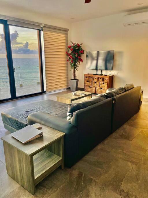 Tulum Oceanfront Condo with 24hr pool view 4