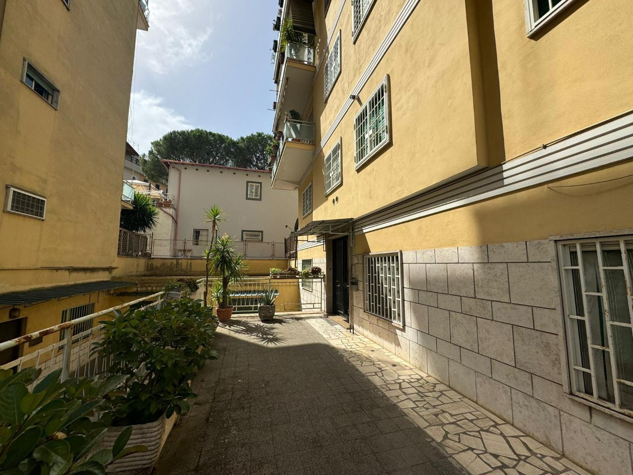 Vintage Charm Apt in Aurelio