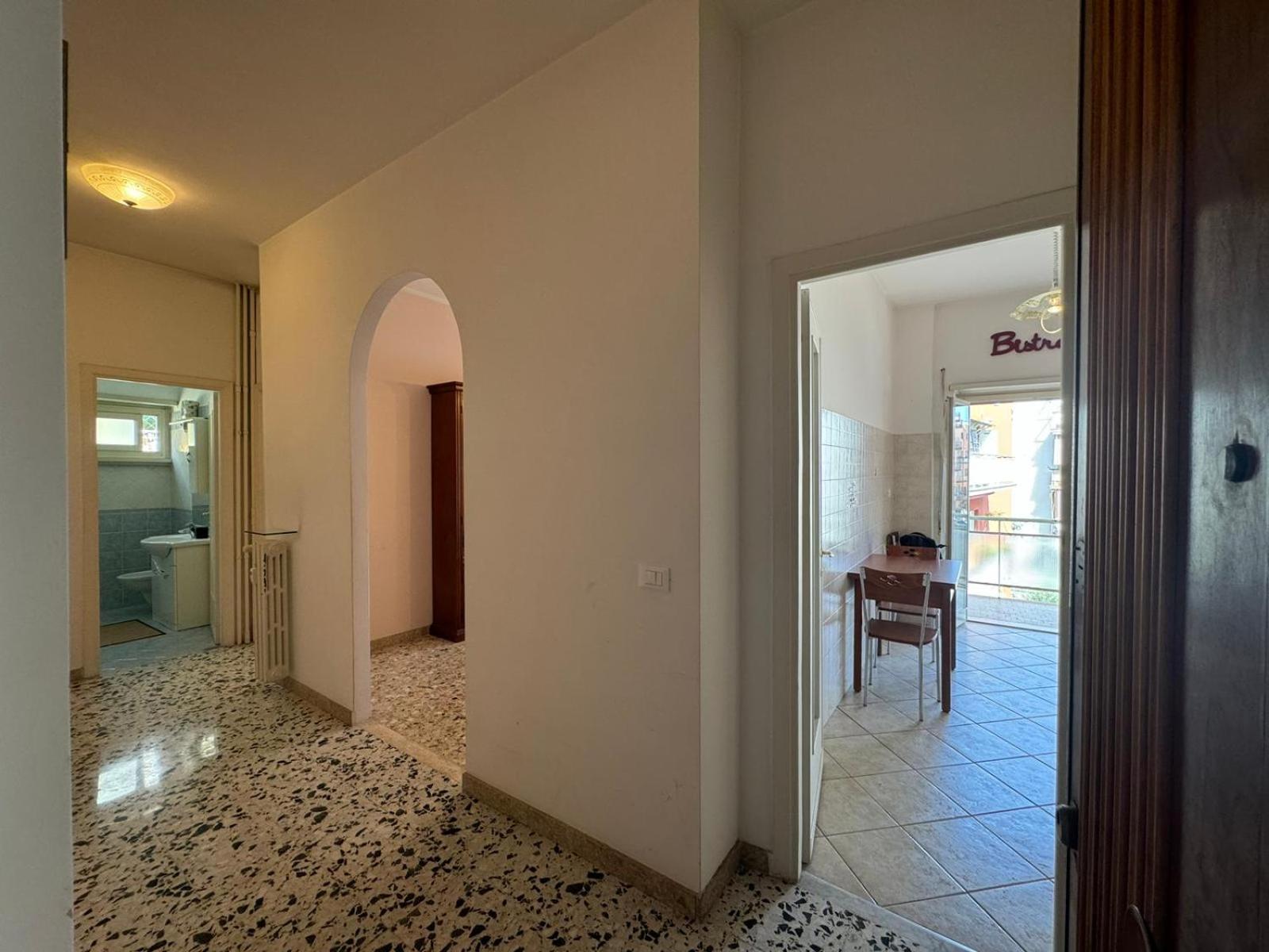 Vintage Charm Apt in Aurelio