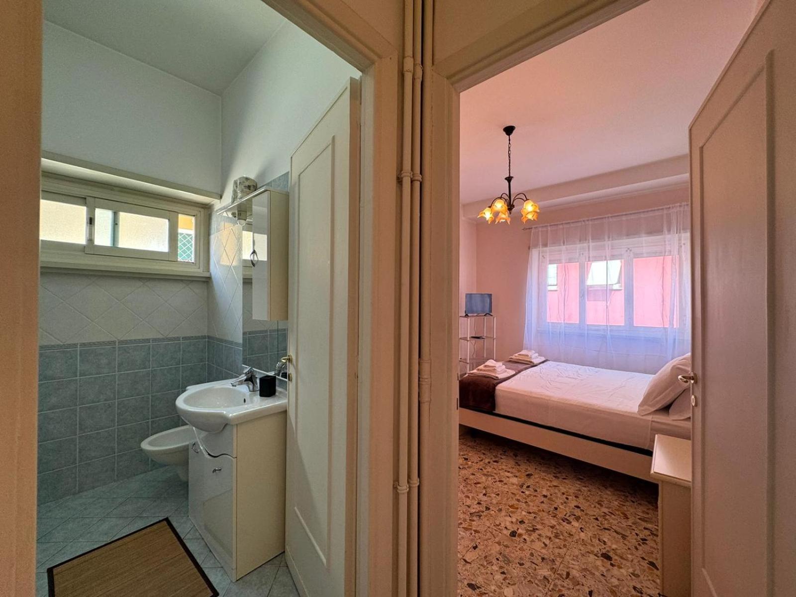 Vintage Charm Apt in Aurelio