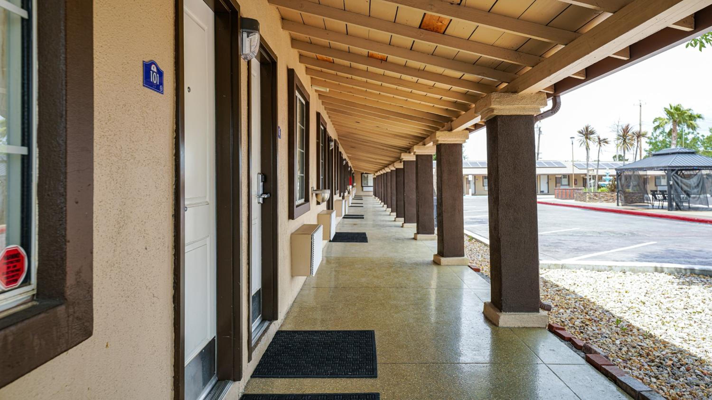 Americas Best Value Inn, Antioch view 3