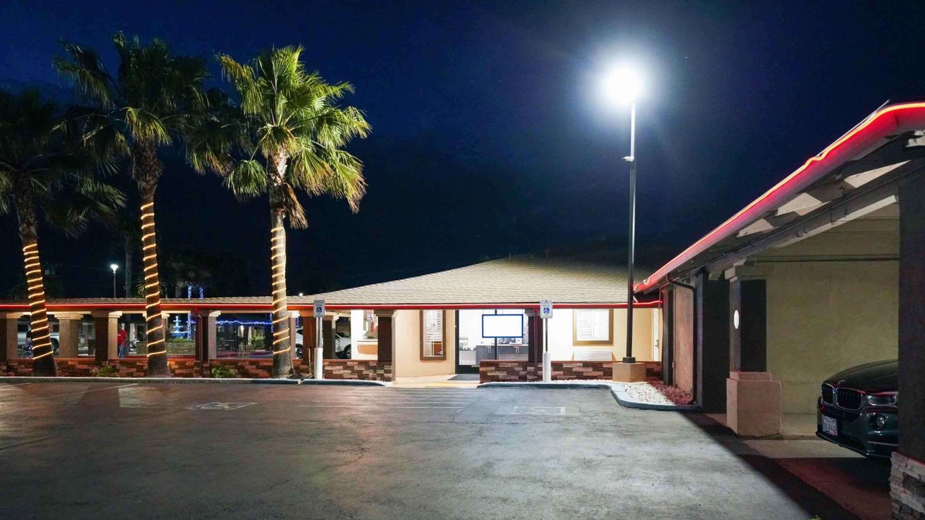 Americas Best Value Inn, Antioch view 5