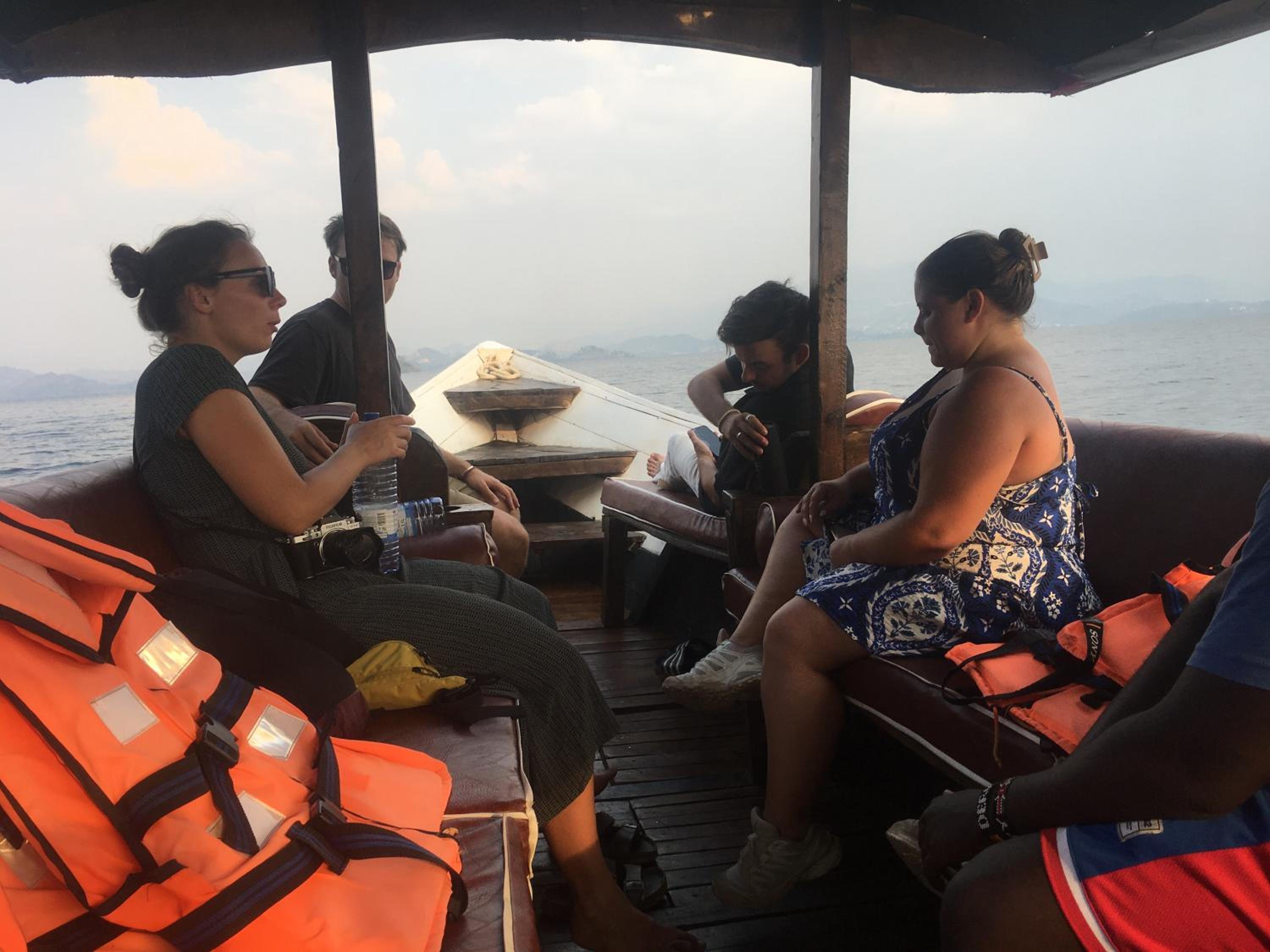Relax Boat