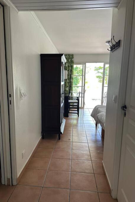 Studio Rose Porcelaine, vue mer view 3