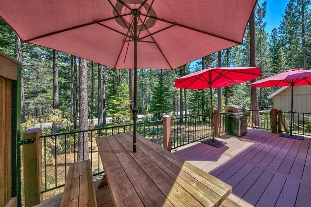 Tahoe Townie Cozy cabin in South Lake Tahoe view 4