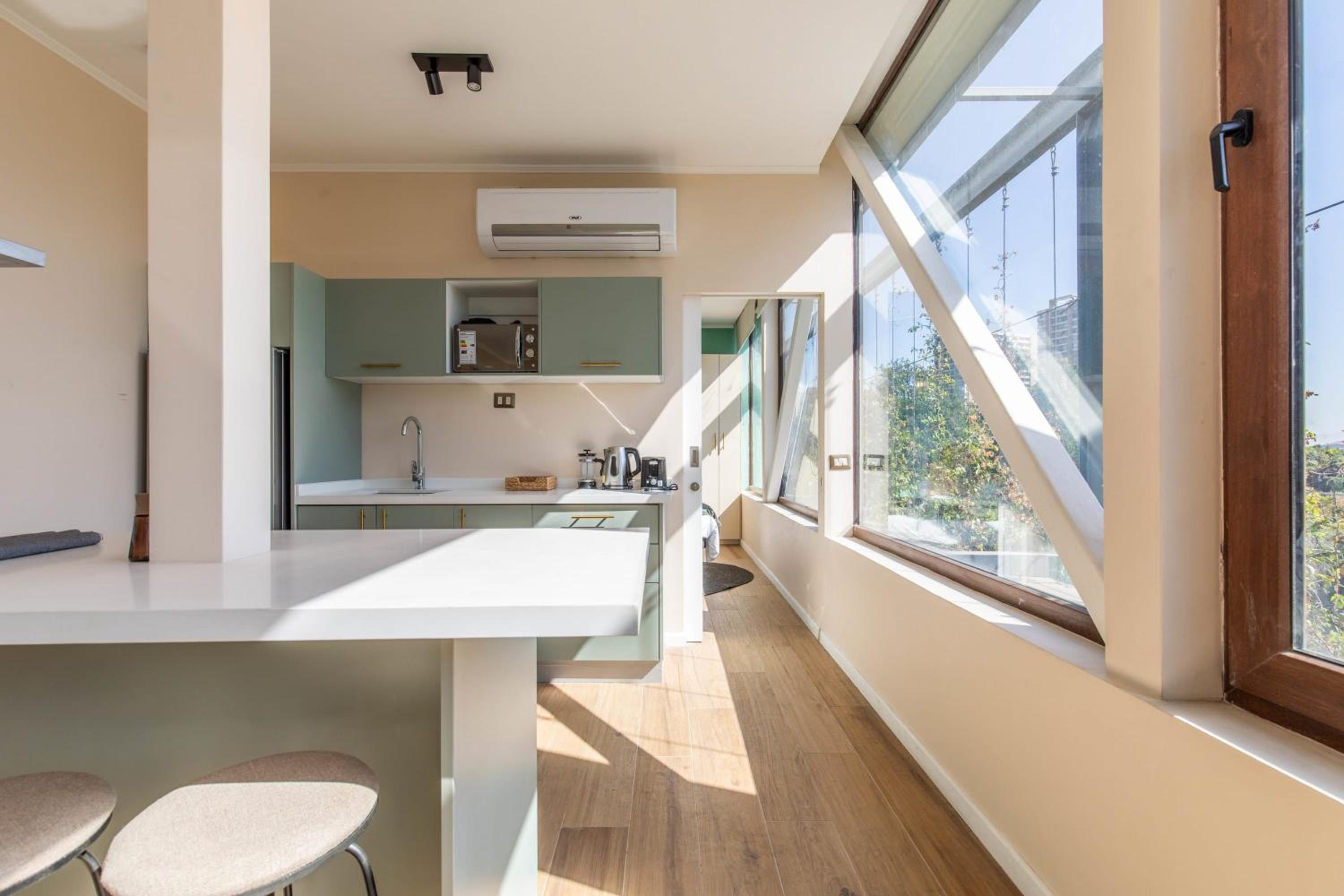 HOM I Moderno y Comodo 2D2B con Increible Vista Stgo