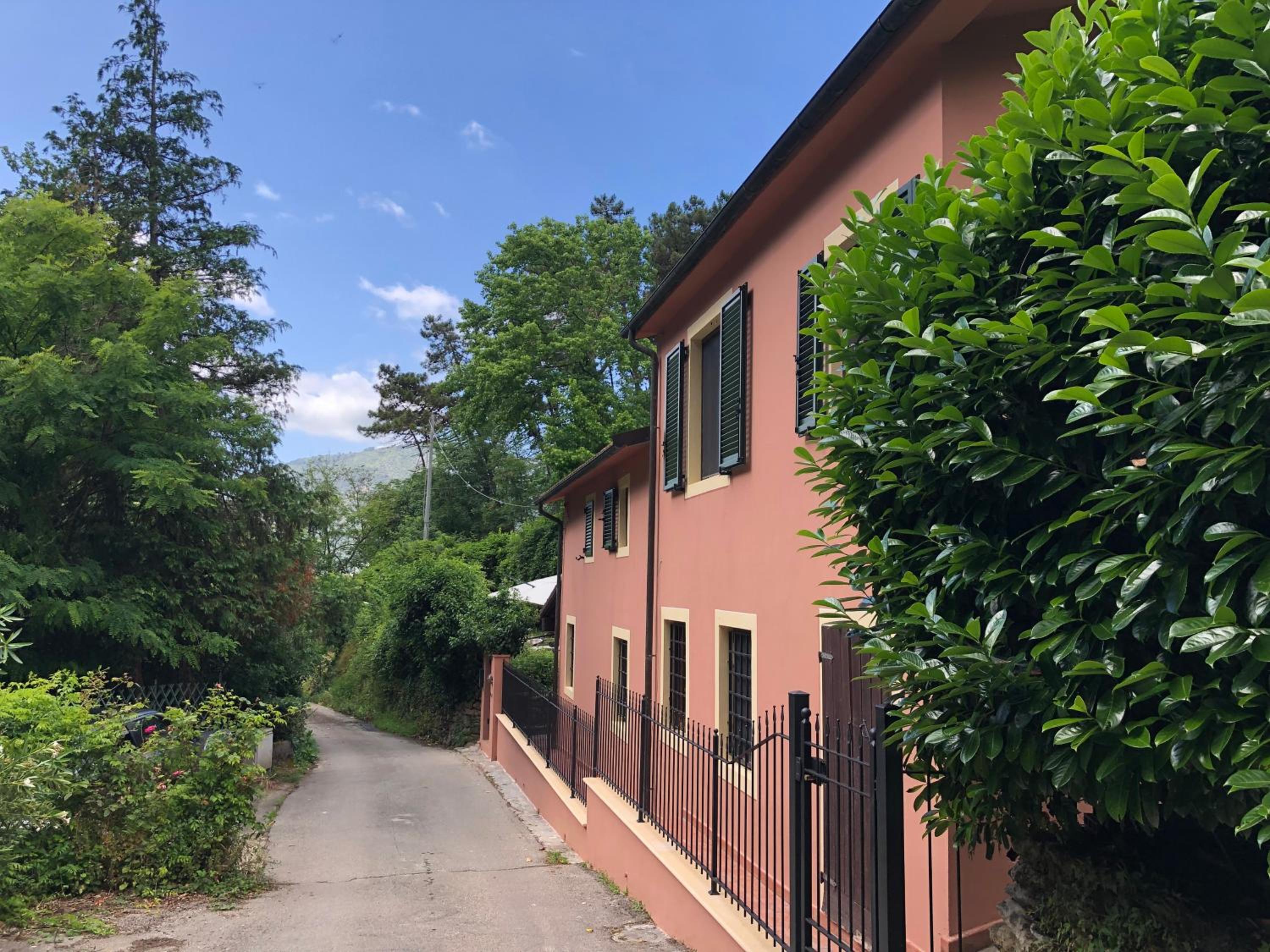 Villa Rosa in Lucca - charming Tuscan villa with private pool view 5