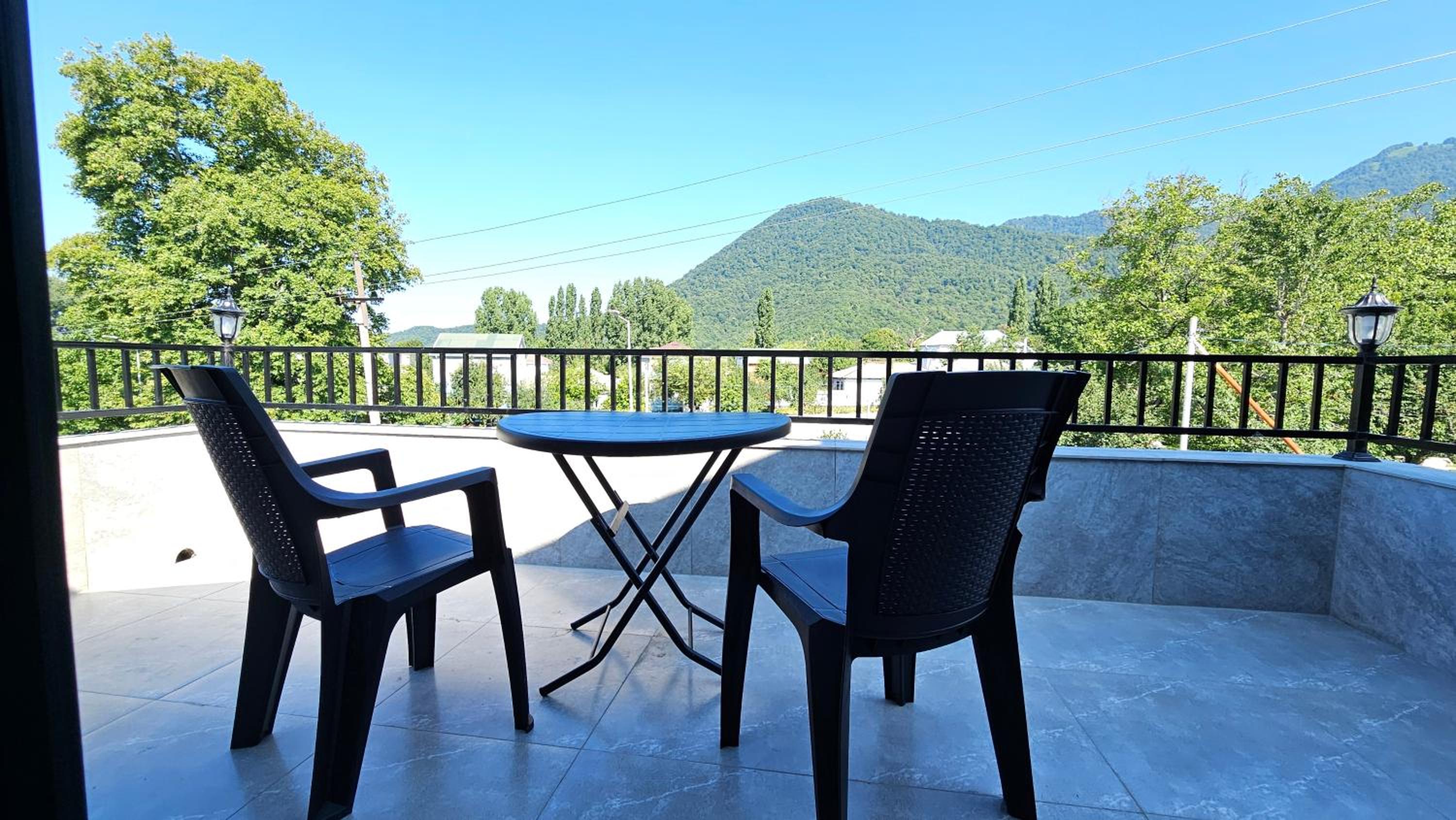 Luxury Milan Mountain Ponoramic Villa, indoor heated pool and jacuzzi with mountain view