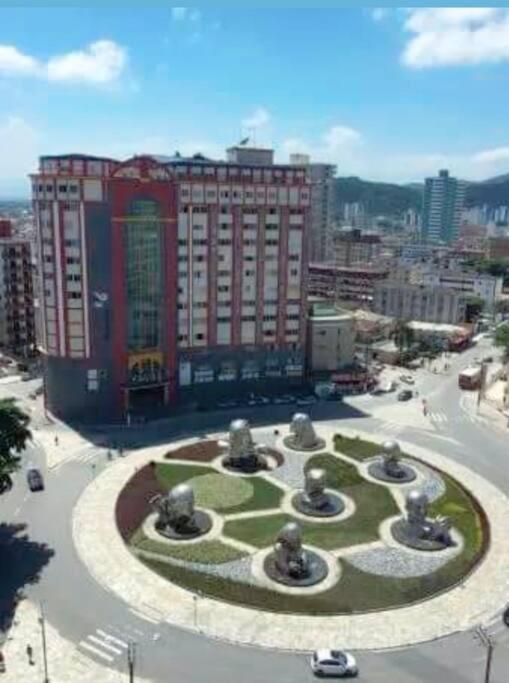 Apartamento a 200M da praia na Praia Grande