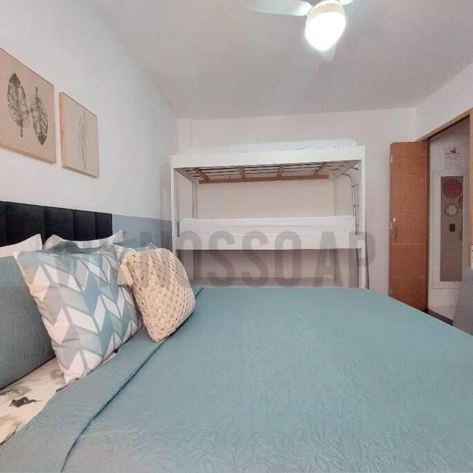 Apartamento a 200M da praia na Praia Grande