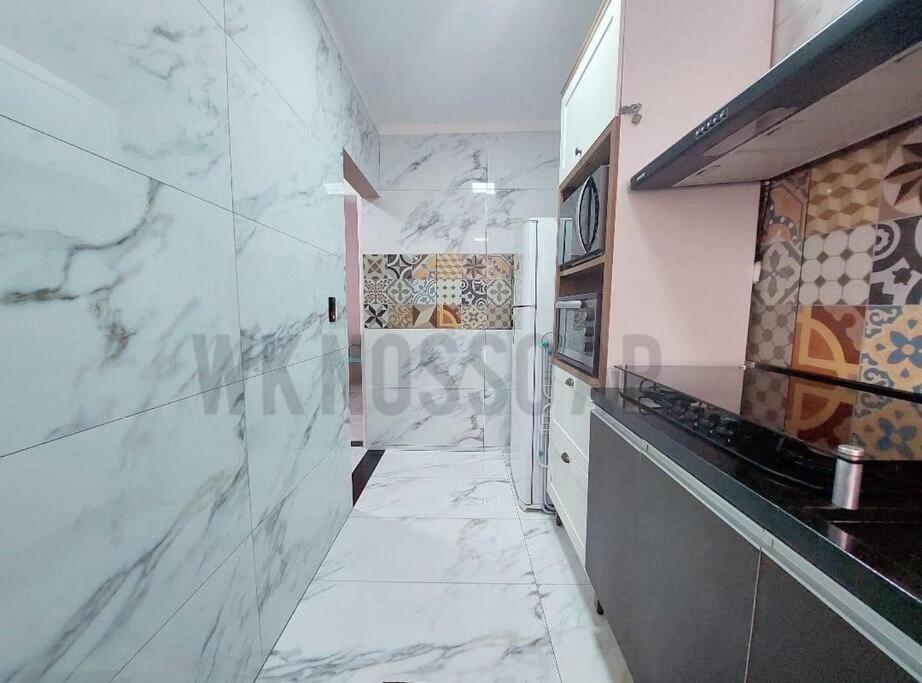 Apartamento a 200M da praia na Praia Grande