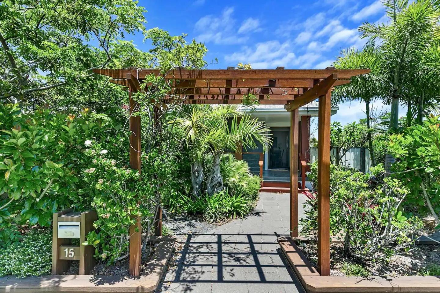 Miol Mor - Your Private, Tropical Sanctuary close to the beach