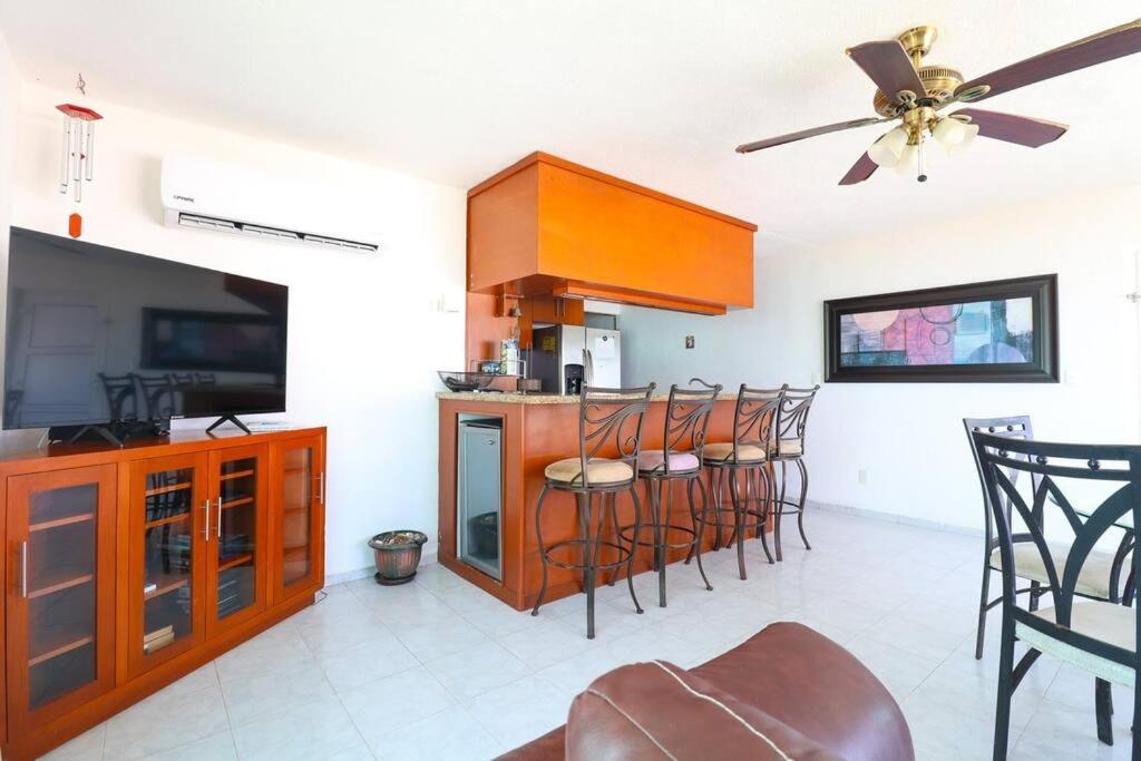 Penthouse on the Beach with Private Sea View