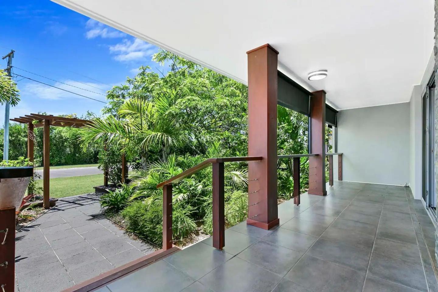 Miol Mor - Your Private, Tropical Sanctuary close to the beach
