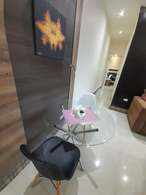 55-9B Hermoso moderno y completo apartamento view 3
