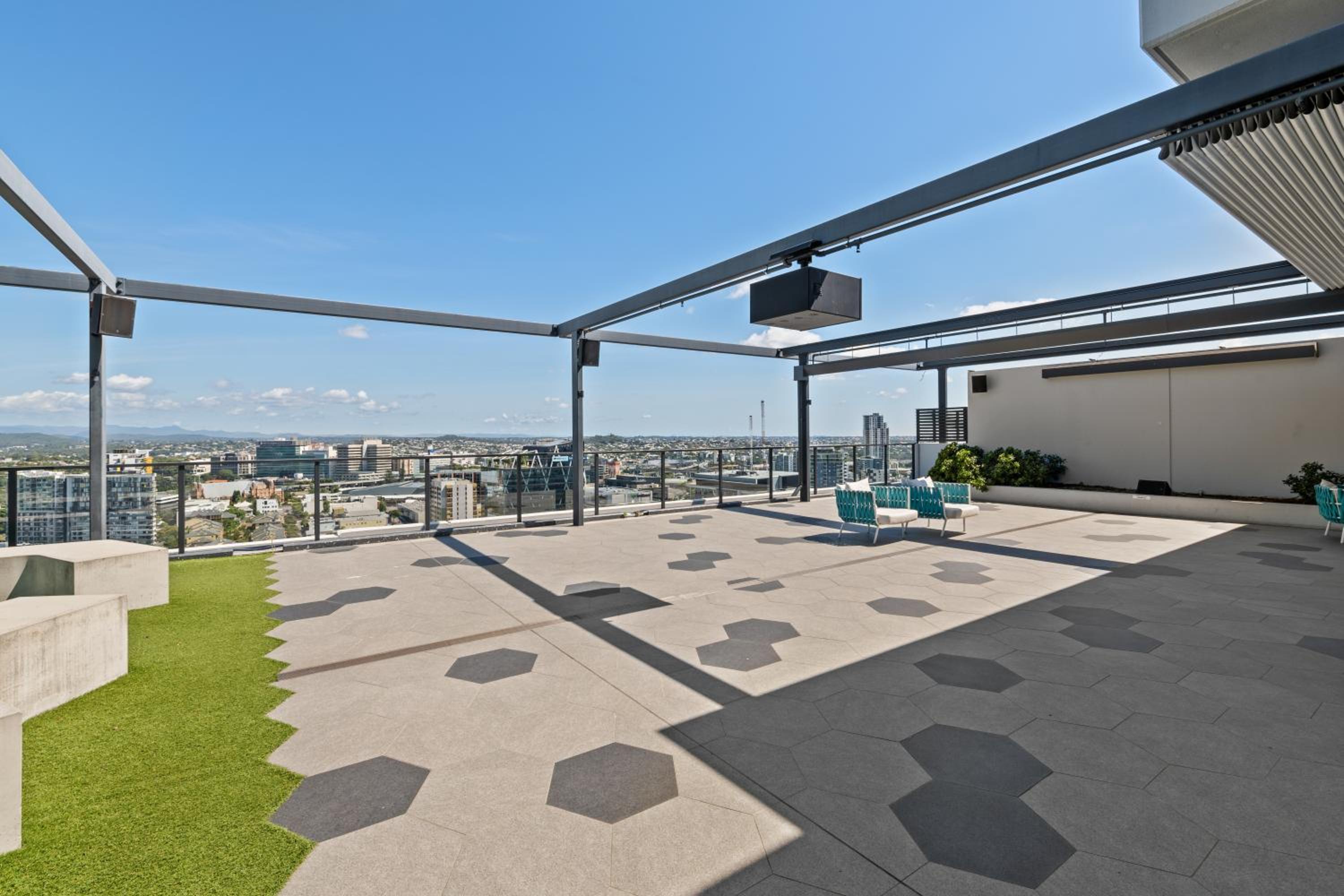 breathtaking Fortitude valley Apartment