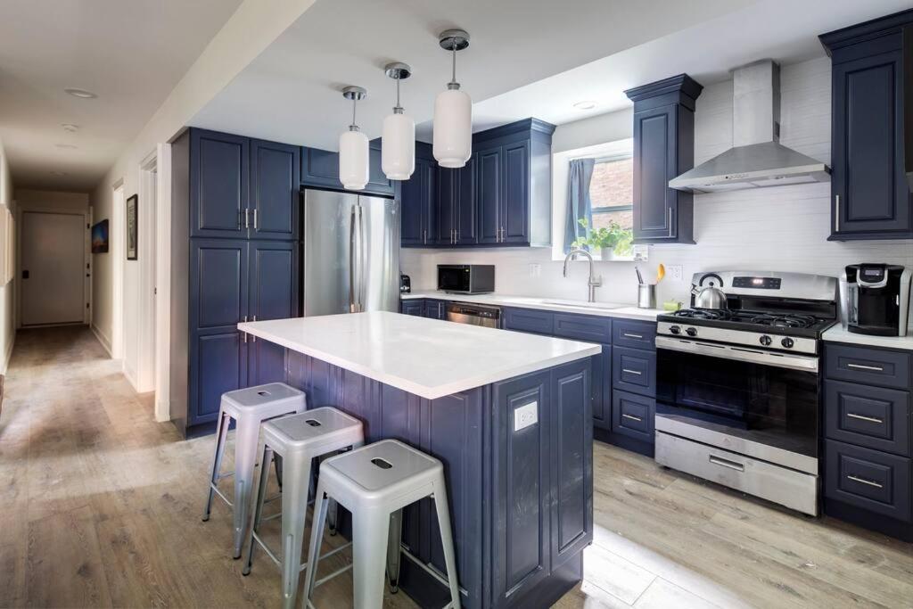 Stylish 2BR stunner in unbeatable location view 5