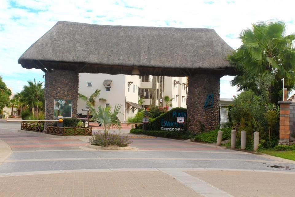 Depa playa esmeralda