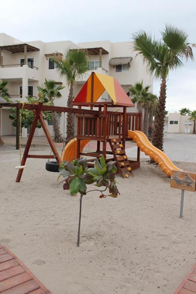 Depa playa esmeralda