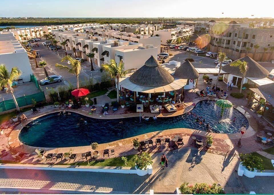 Depa playa esmeralda