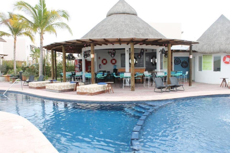 Depa playa esmeralda