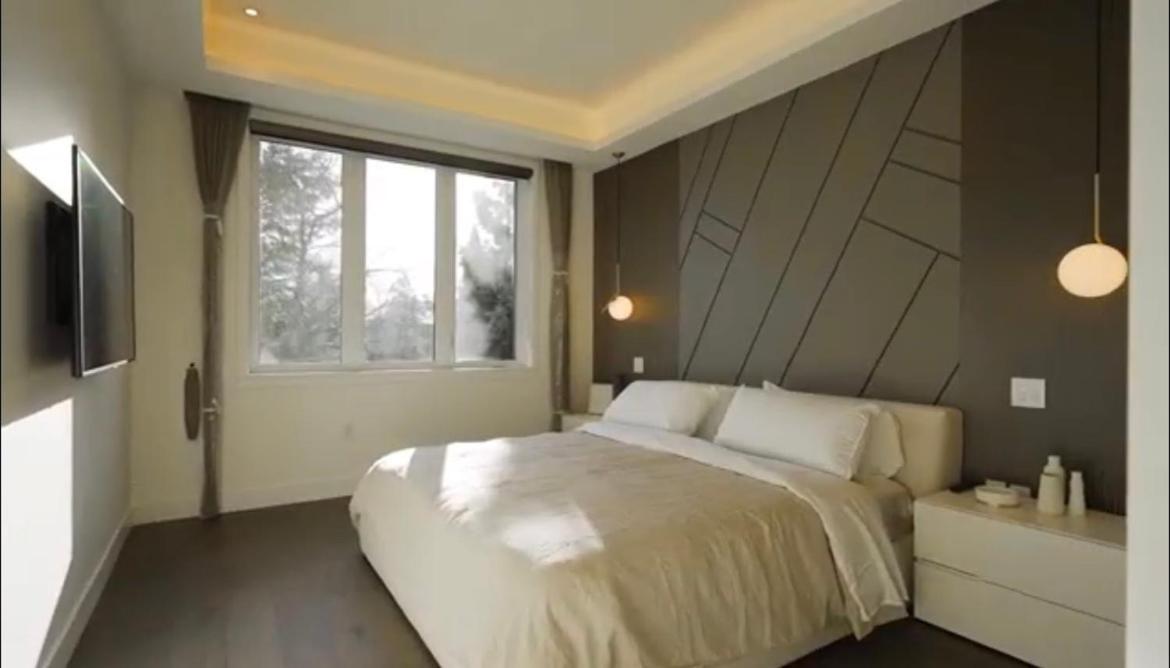 Luxury Modern New House in Central Vancouver