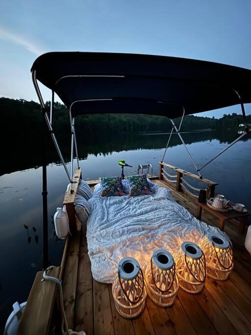 chalet Lakehouse
